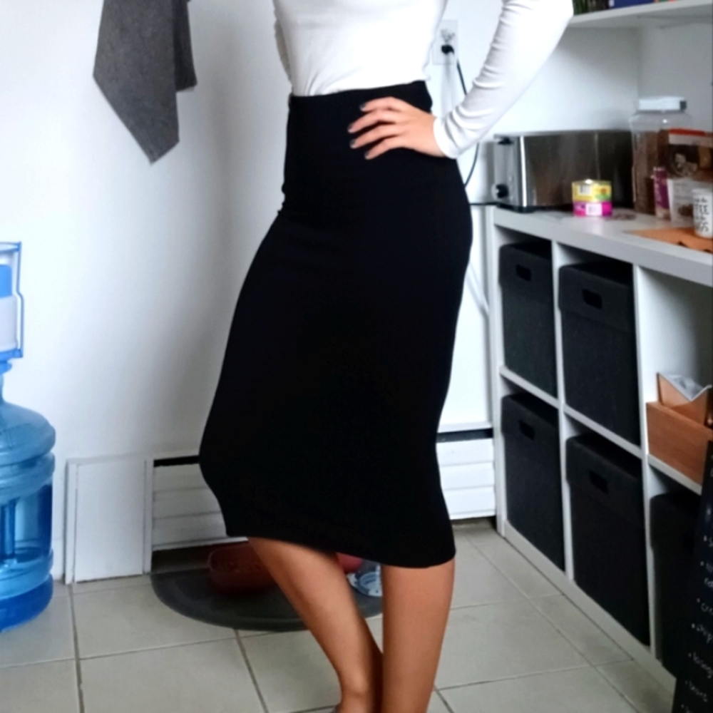 FREE w/$20 Purchase; Black Stretchy Bodycon Midi Skirt, Size Small